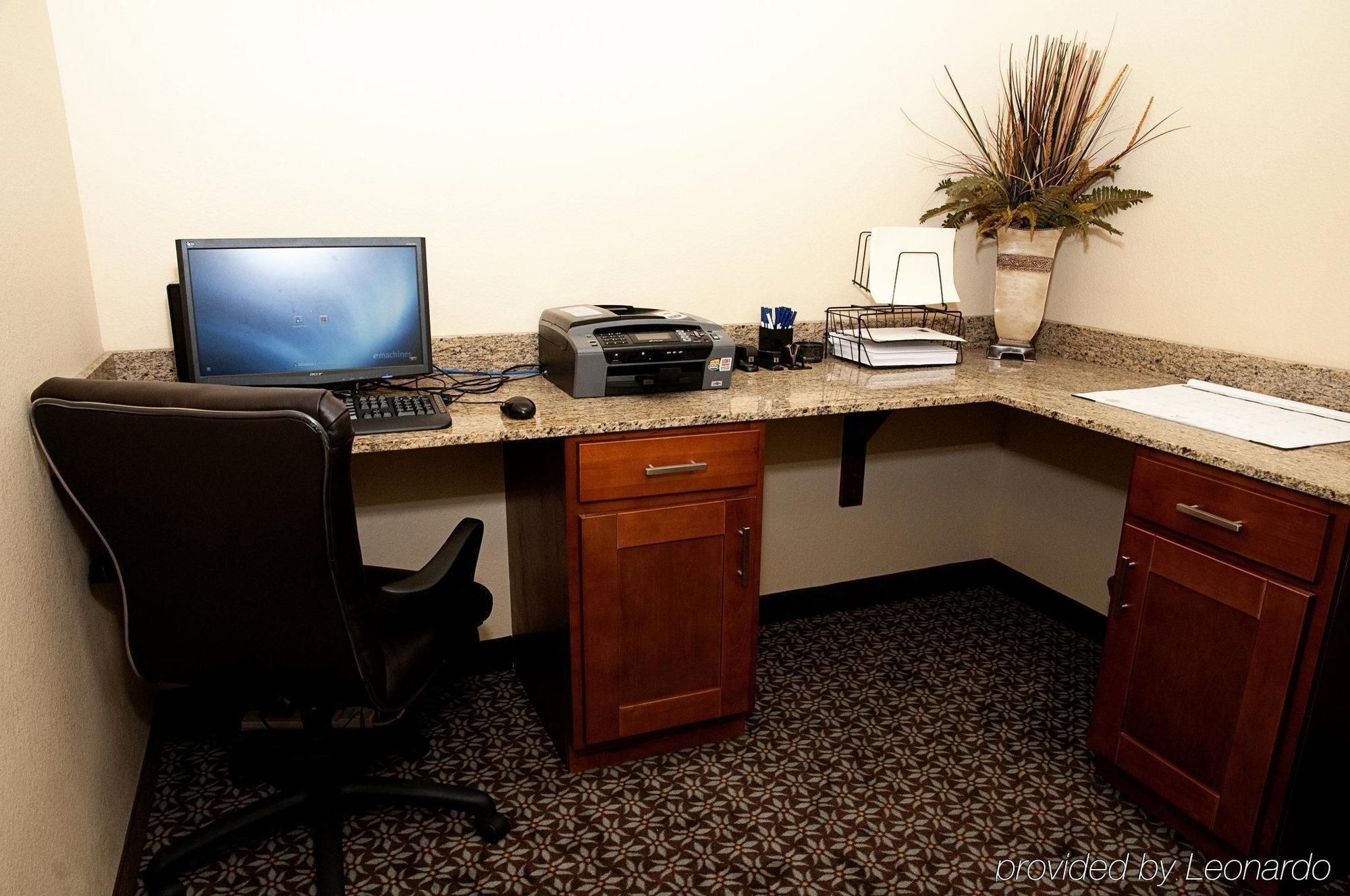 Candlewood Suites Tallahassee By Ihg Удобства фото